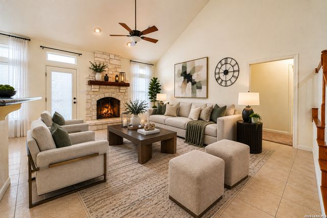 1270 HERITAGE HL, Canyon Lake, TX 78133