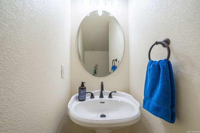 1270 HERITAGE HL, Canyon Lake, TX 78133