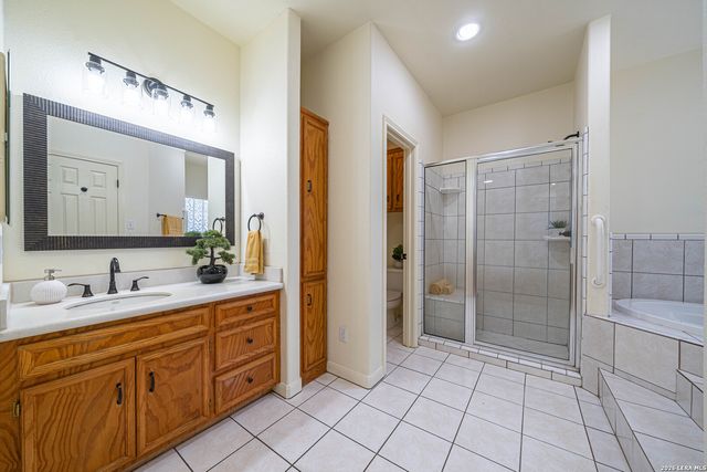 1270 HERITAGE HL, Canyon Lake, TX 78133