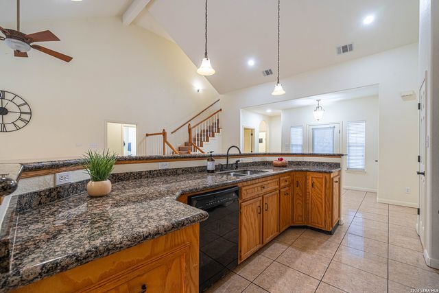 1270 HERITAGE HL, Canyon Lake, TX 78133