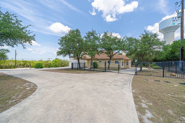 1270 HERITAGE HL, Canyon Lake, TX 78133