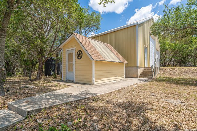 1270 HERITAGE HL, Canyon Lake, TX 78133