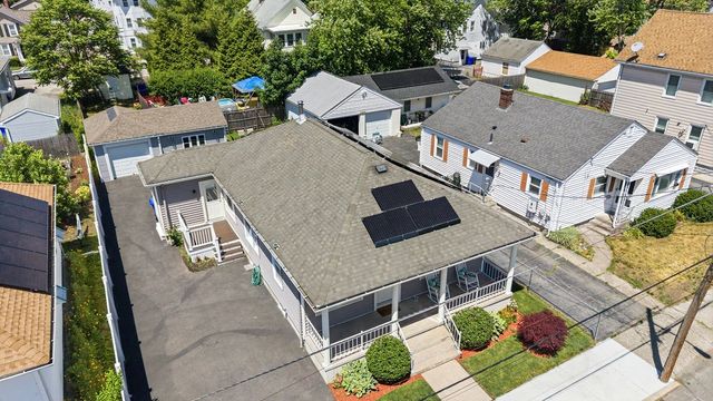 116 Saratoga Avenue, Pawtucket, RI 02861