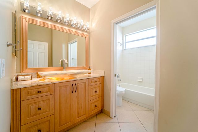 6770 Aliso Avenue, West Palm Beach, FL 33413