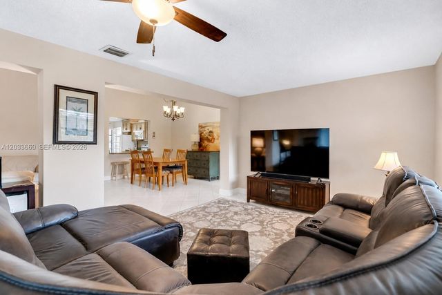 1726 SW 20th Ter, Deerfield Beach, FL 33442