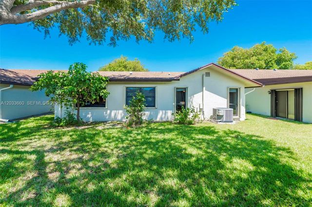 1726 SW 20th Ter, Deerfield Beach, FL 33442