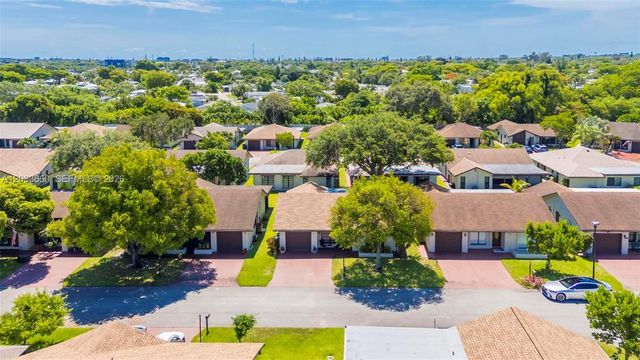 1726 SW 20th Ter, Deerfield Beach, FL 33442