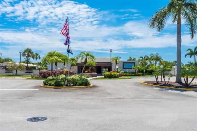 1726 SW 20th Ter, Deerfield Beach, FL 33442
