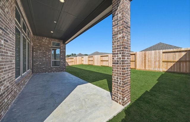9737 Roaring River Falls Lane, Porter, TX 77365