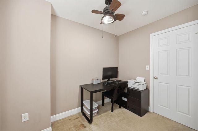 317 University Circle, Hooksett, NH 03106