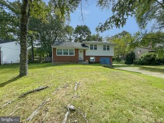 416 CHAPEL AVE E, Cherry Hill, NJ 08034