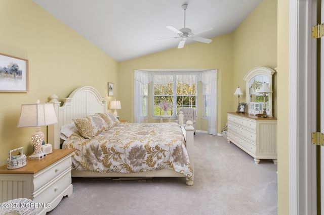 10 Powderhorn Way, Allentown, NJ 08501