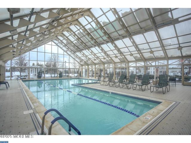 10 Powderhorn Way, Allentown, NJ 08501