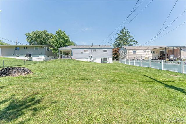 11100 Patsy Drive, St Louis, MO 63123
