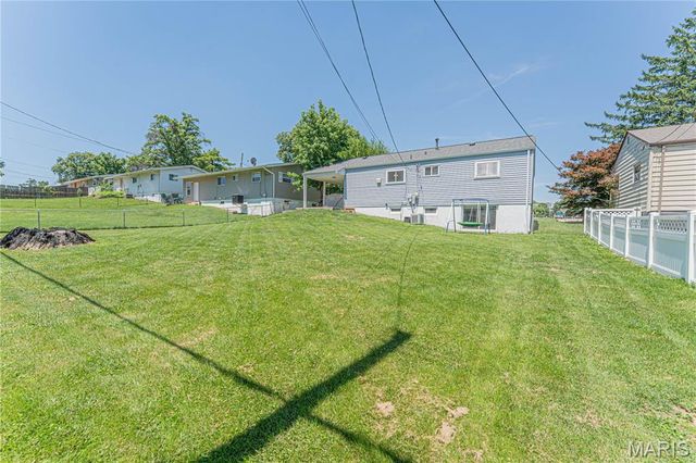 11100 Patsy Drive, St Louis, MO 63123