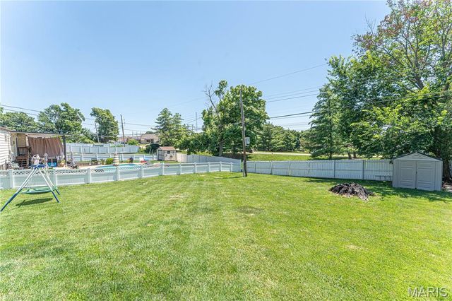 11100 Patsy Drive, St Louis, MO 63123