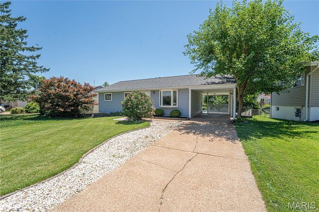 11100 Patsy Drive, St Louis, MO 63123