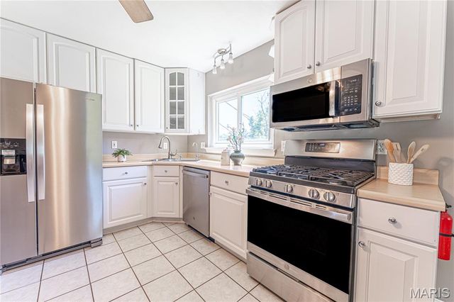 11100 Patsy Drive, St Louis, MO 63123