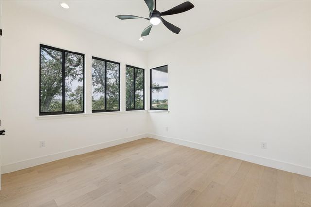 1752 Demi John Bend RD, Canyon Lake, TX 78133