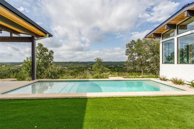 1752 Demi John Bend RD, Canyon Lake, TX 78133