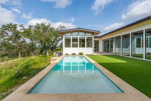 1752 Demi John Bend RD, Canyon Lake, TX 78133