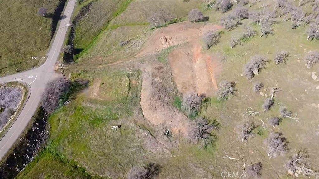 Image 3 of property listing at 9754 Mirasol Way, La Grange, CA 95329