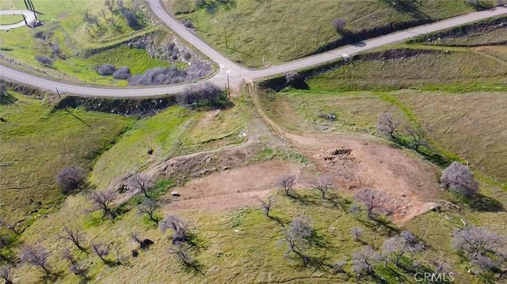 Image 6 of property listing at 9754 Mirasol Way, La Grange, CA 95329