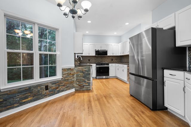 1004 Austin Ct, Nolensville, TN 37135