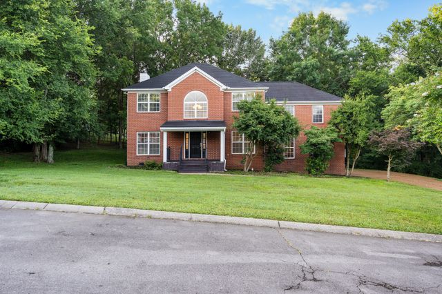 1004 Austin Ct, Nolensville, TN 37135