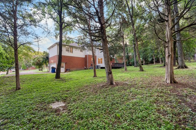 1004 Austin Ct, Nolensville, TN 37135