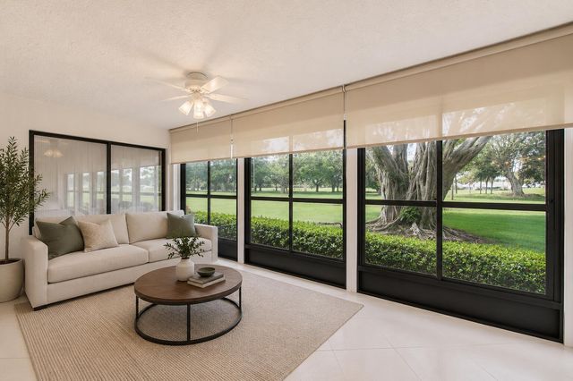 5561 Fairway Park Drive 104, Boynton Beach, FL 33437