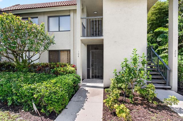 5561 Fairway Park Drive 104, Boynton Beach, FL 33437