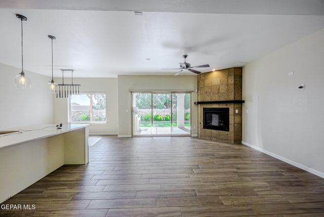 1251 HIDDEN DESERT Lane, El Paso, TX 79912