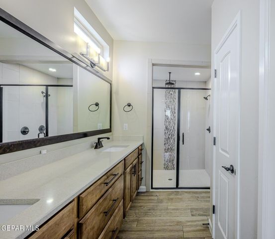 1251 HIDDEN DESERT Lane, El Paso, TX 79912