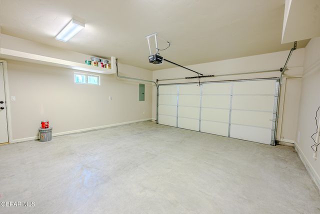 1251 HIDDEN DESERT Lane, El Paso, TX 79912