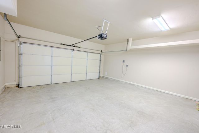1251 HIDDEN DESERT Lane, El Paso, TX 79912