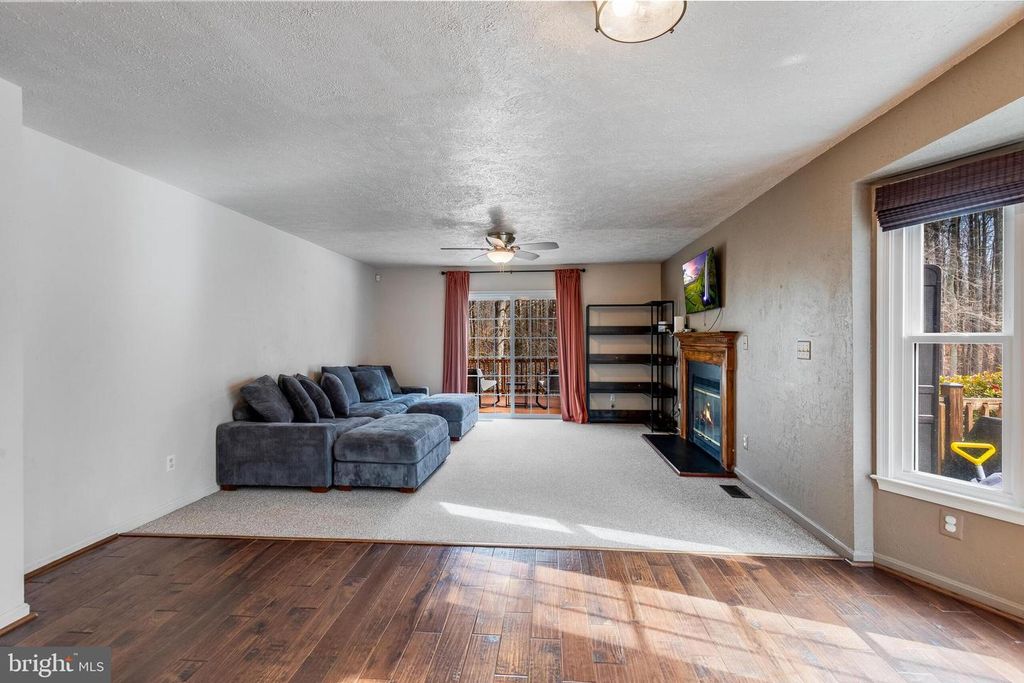 Image 13 of property listing at 30060 FOREST VIEW LN, Mechanicsville, MD 20659
