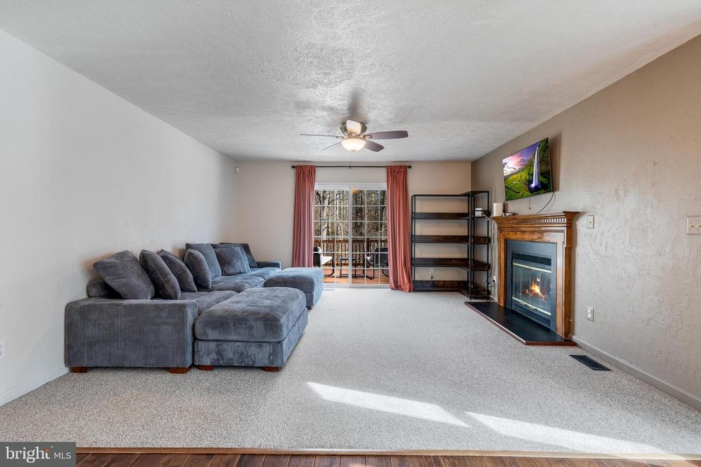 Image 15 of property listing at 30060 FOREST VIEW LN, Mechanicsville, MD 20659