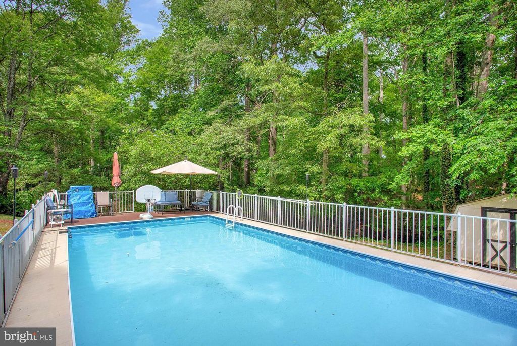 Image 17 of property listing at 30060 FOREST VIEW LN, Mechanicsville, MD 20659