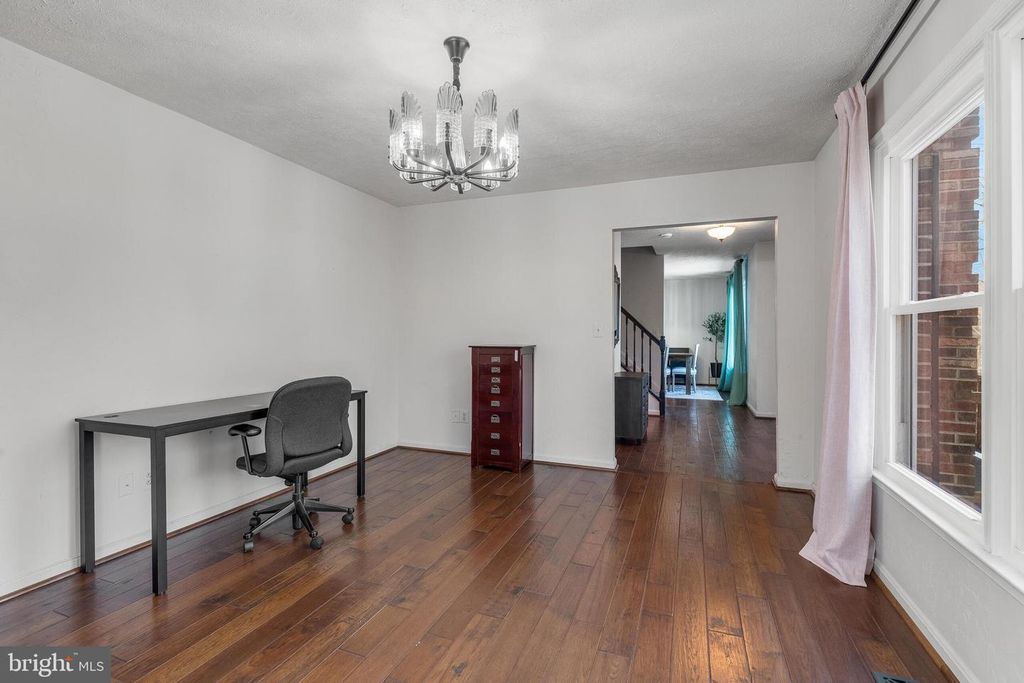 Image 20 of property listing at 30060 FOREST VIEW LN, Mechanicsville, MD 20659
