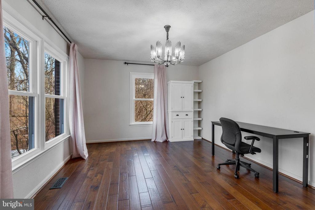 Image 21 of property listing at 30060 FOREST VIEW LN, Mechanicsville, MD 20659