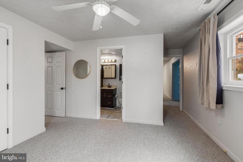 Image 37 of property listing at 30060 FOREST VIEW LN, Mechanicsville, MD 20659