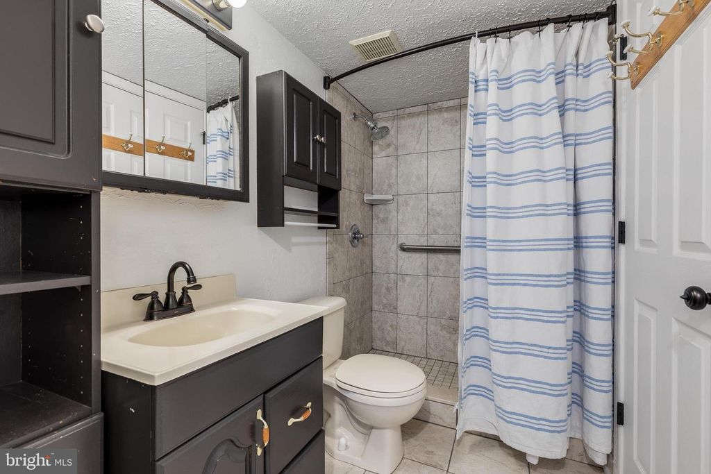 Image 38 of property listing at 30060 FOREST VIEW LN, Mechanicsville, MD 20659