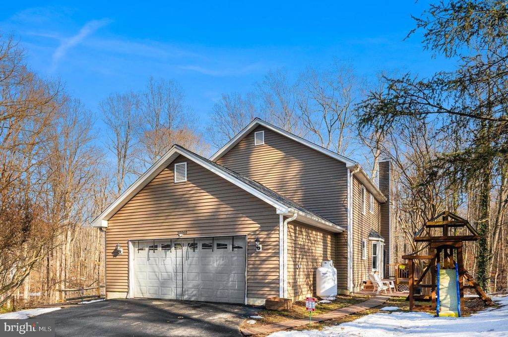 Image 4 of property listing at 30060 FOREST VIEW LN, Mechanicsville, MD 20659