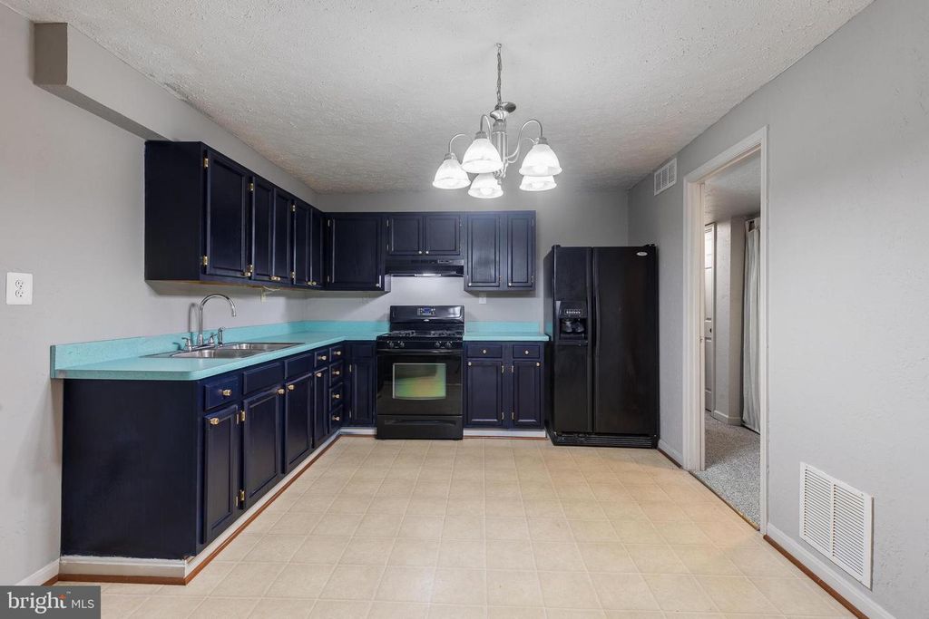 Image 42 of property listing at 30060 FOREST VIEW LN, Mechanicsville, MD 20659