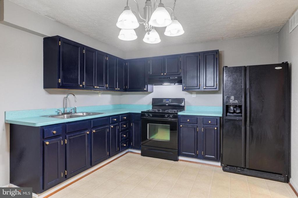 Image 43 of property listing at 30060 FOREST VIEW LN, Mechanicsville, MD 20659