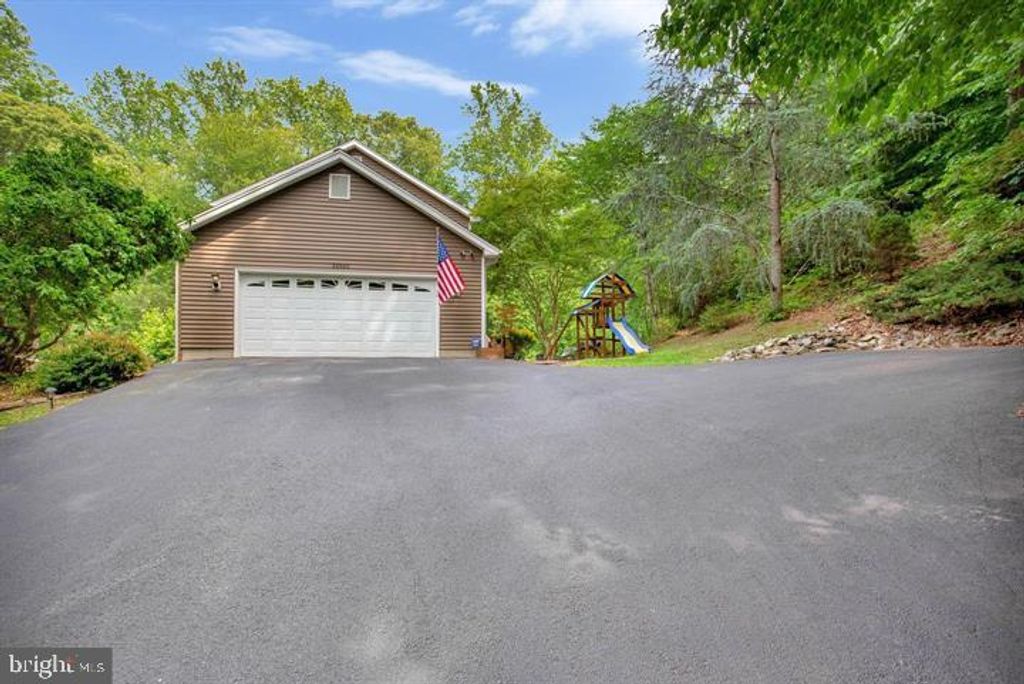 Image 52 of property listing at 30060 FOREST VIEW LN, Mechanicsville, MD 20659