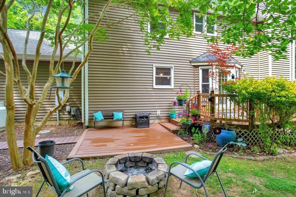 Image 54 of property listing at 30060 FOREST VIEW LN, Mechanicsville, MD 20659