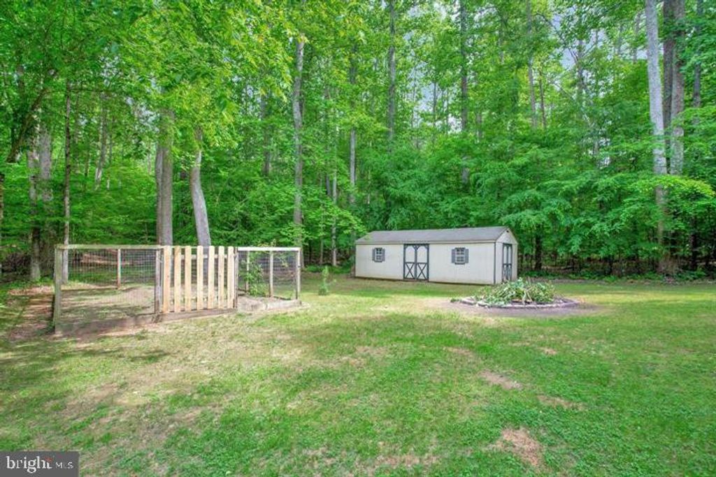Image 57 of property listing at 30060 FOREST VIEW LN, Mechanicsville, MD 20659