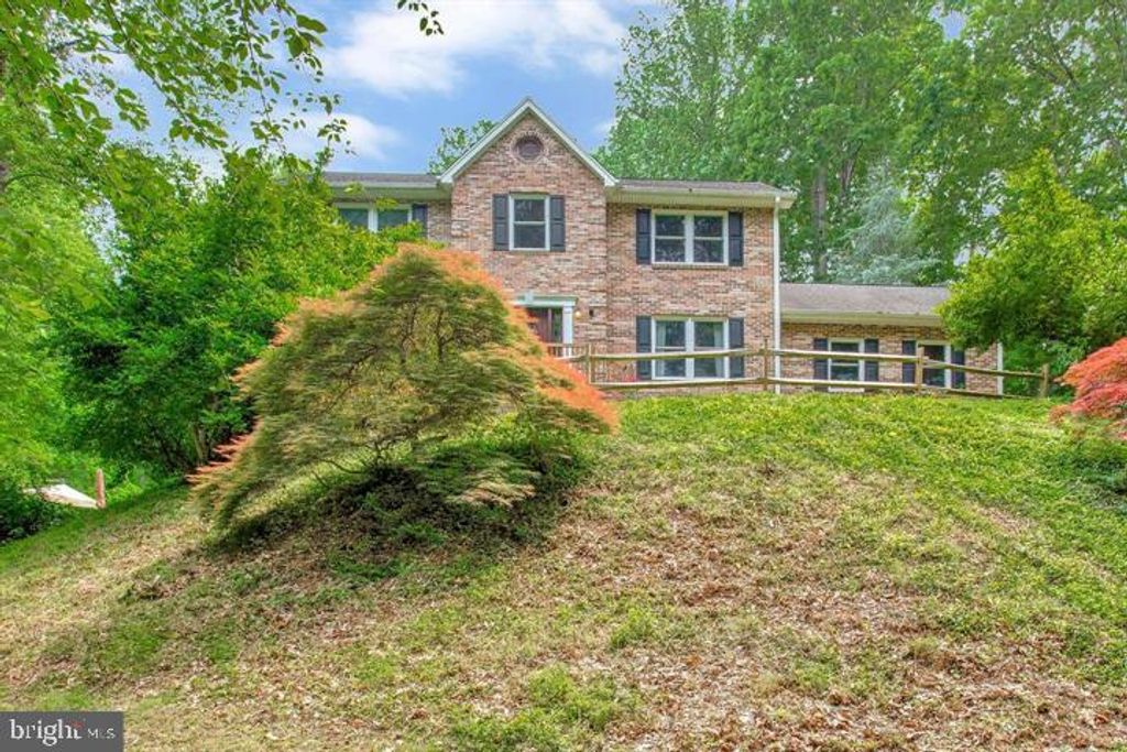 Image 60 of property listing at 30060 FOREST VIEW LN, Mechanicsville, MD 20659